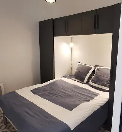 Holiday home Studio Meuble Dans Un Mas Provencal Saint-Remy-de-Provence